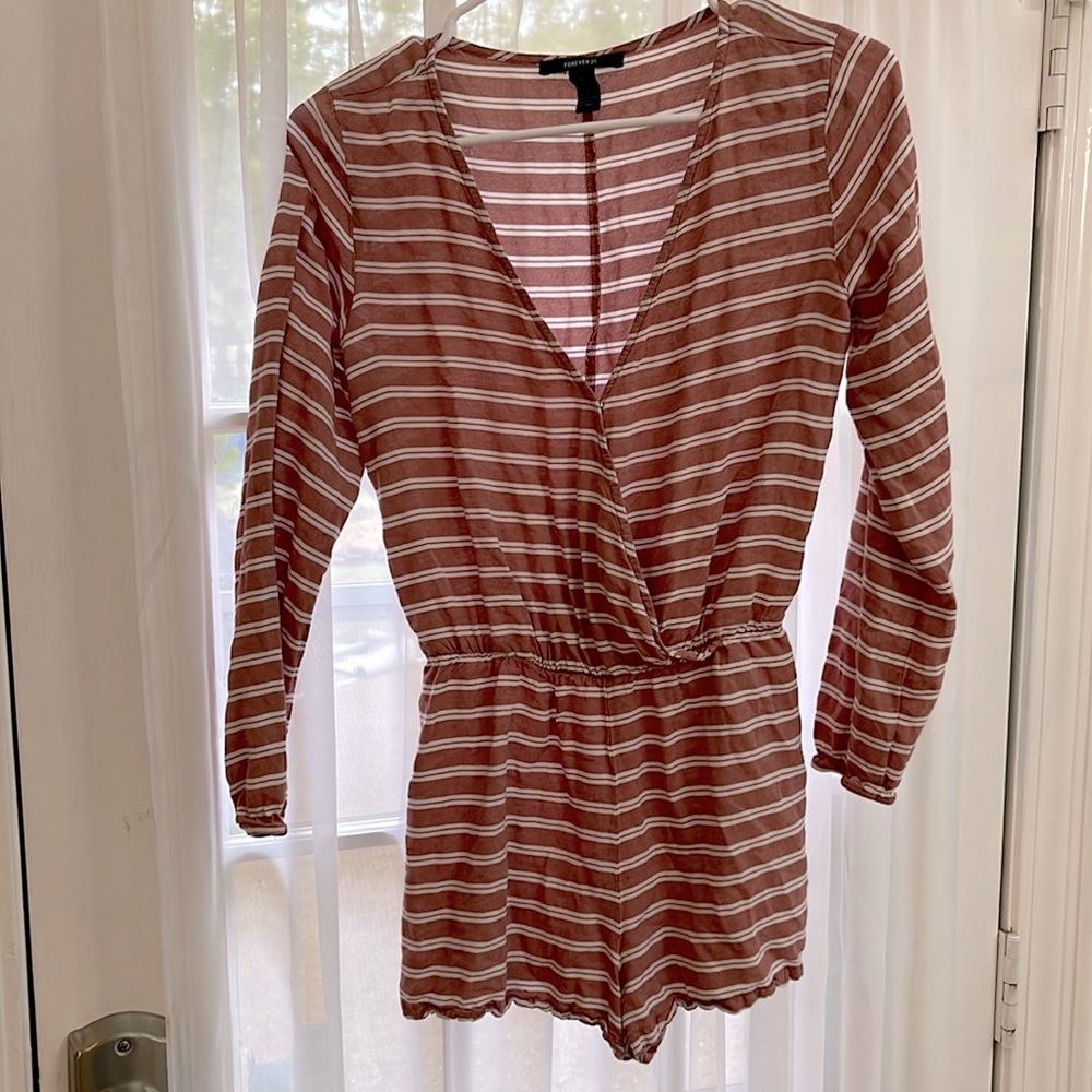 Womens Forever 21 romper. Size M but runs small